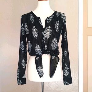 Lucky Brand Button Up Long Sleeve Shirt Bohemian Tie Front Black Floral Small